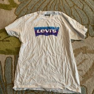 LEVIS T-SHIRT